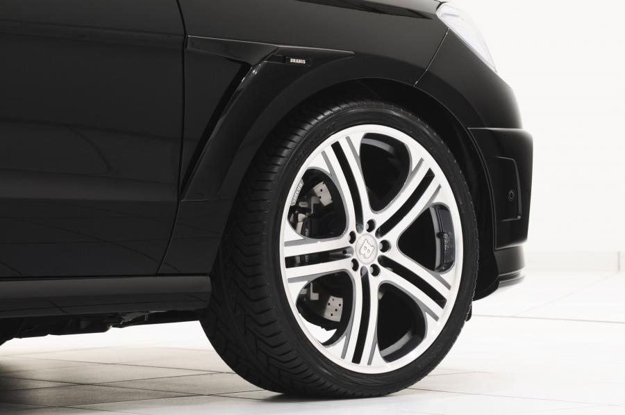  Mercedes-Benz ML-Class by Brabus 2011 года  (фото 9 из 17)